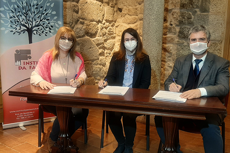 El Instituto da Familia de Ourense e Incorpora se unen para promover la inserción laboral